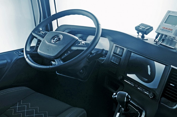 陜汽M6000一身真材實料,助力全程穩(wěn)盈!