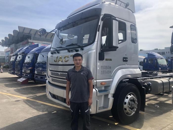 專做工廠物流 他選江淮1卡德沃斯健健康康賺大錢