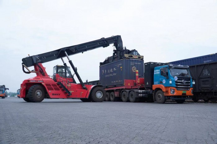 持續推動高質量轉型發展 上汽紅巖新能源融合智慧實力