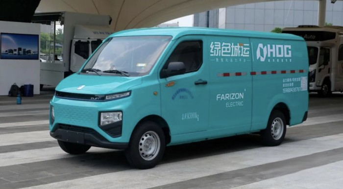 極光綠亮相杭州，遠程綠色城運綠運版定制車首次交付