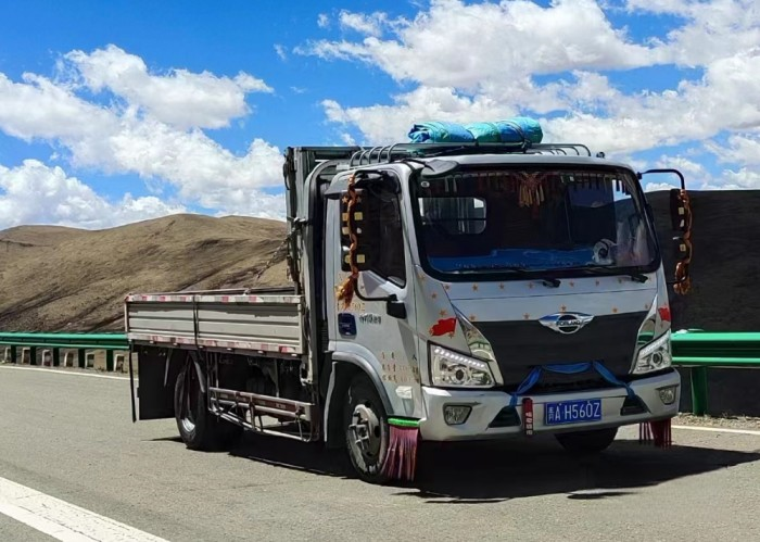 青海卡友:福田領航輕卡用的好，又帶新客戶過來了