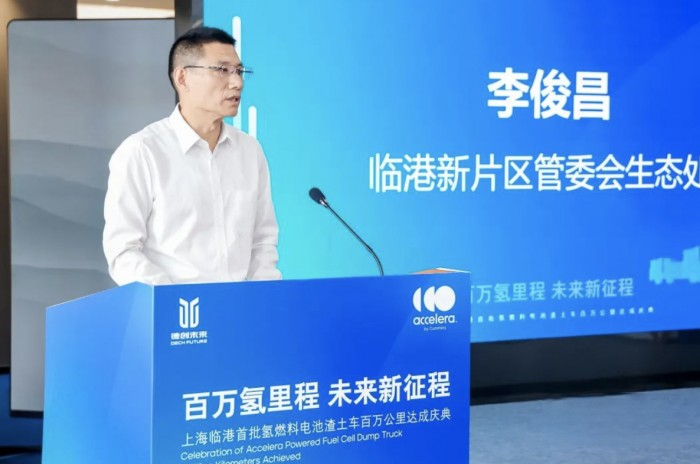 首批由康明斯Accelera氫燃料電池驅動的渣土車累計安全運行突破100萬公里