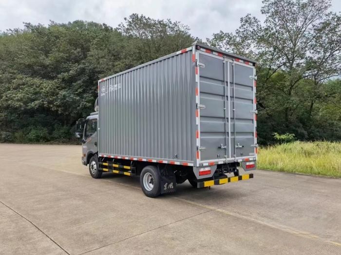 卡友兄弟說丨一份初心十年堅守,他與東風多利卡共成長