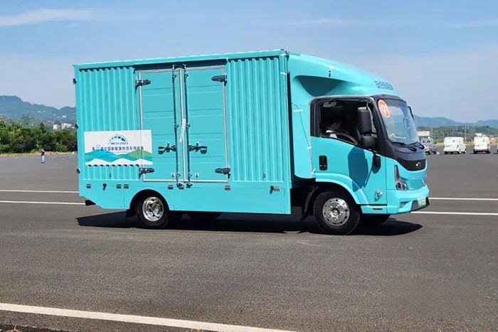 慶鈴EVM600純電動輕卡,一舉奪獲輕型貨廂組(輕卡組)全能金獎、最佳節(jié)能能力獎、最佳續(xù)航能力獎、最佳動力性能獎、最佳制動性能獎五項大獎。