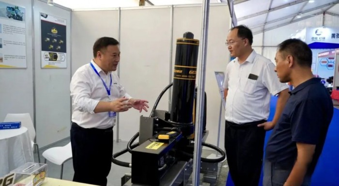 比同級別油箱重量減輕2/3 吉奧格液壓產(chǎn)品亮相第十九屆中國(梁山)專用汽車展覽會