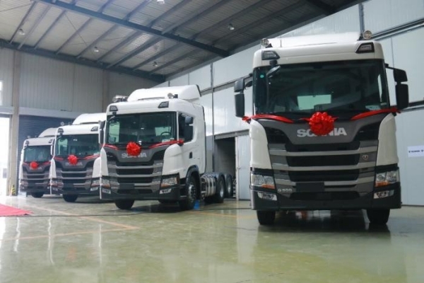 攬風豪厲兵 盛裝新征程 斯堪尼亞石家莊經銷商隆重開業