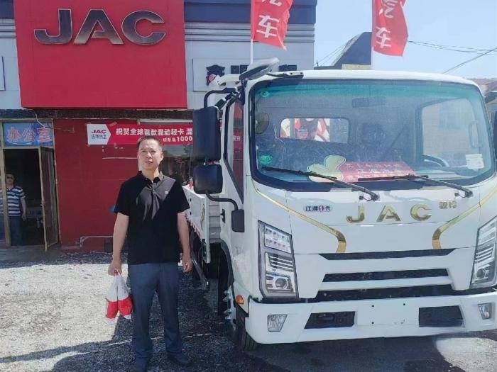 經(jīng)營家居20年,從雇車到買車,他的江淮1卡駿鈴為什么越來越多?