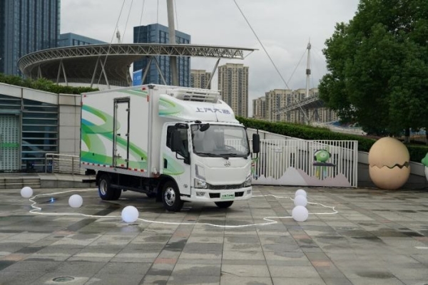 上汽大通MAXUS全新品牌“大拿eDeliver”上市，助力中國智造閃耀國際