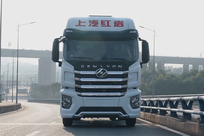 “極致能量回收”是上汽紅巖將新能源技術與智能化技術充分融合的典型案例之一，采用線性多檔位超級能量回收，以最高70%的回收率領先行業。