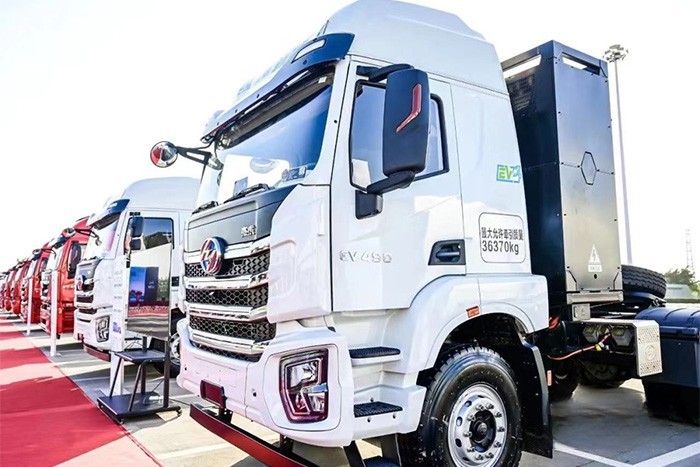 “極致能量回收”是上汽紅巖將新能源技術與智能化技術充分融合的典型案例之一，采用線性多檔位超級能量回收，以最高70%的回收率領先行業。