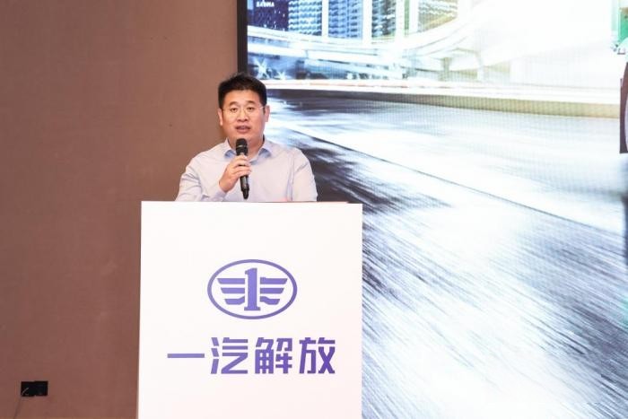 新品發(fā)布即上量 100臺解放JK6自卸交付用戶